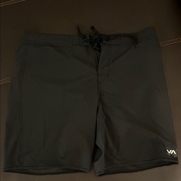 RVCA Other - RVCA Men's Black board shorts
